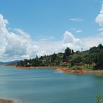 Aventura, descanso, entretenimiento familiar en el Lago Calima - Turismo de Colombia