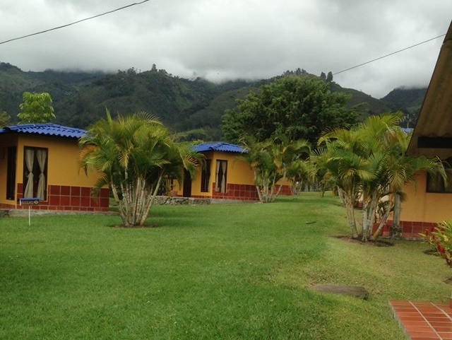 cabins & Cottage Calima Lake Colombia