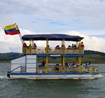 Discover the sights of Lake Calima skyline
