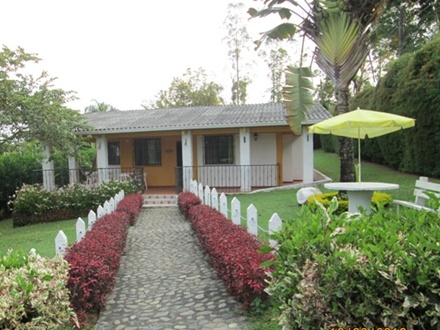 Find cheap deals on house rentals, beach cottages, and luxury condos in destinations all over the world