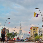 Fotos de la Avenida Colombia en Cali, Colombia.
