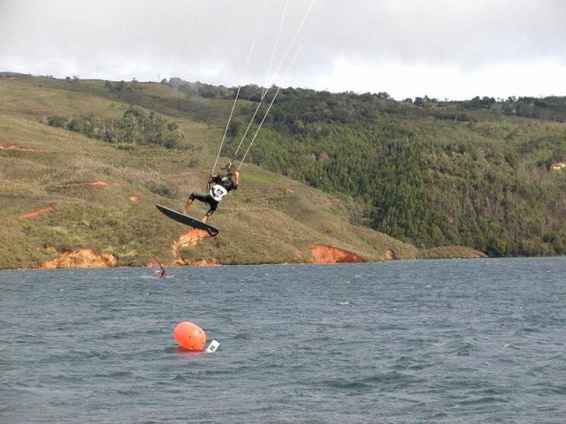 deportes nuticos en el Lago Calima El Darin.