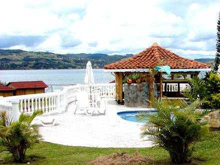 Vista al Lago Calima, Dari�n Colombia