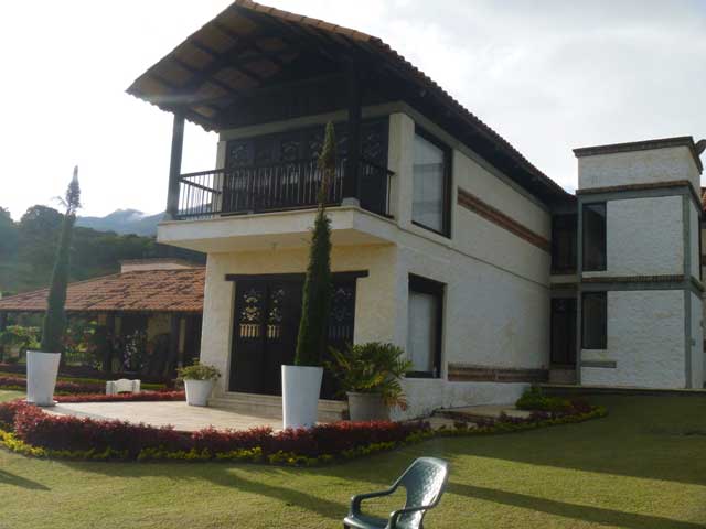 Hoteles Lago Calima, Darien