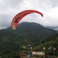 Parapente un deporte de aventura Valle del Cauca- Turismo de Colombia Parapente un deporte de aventura Valle del Cauca- Turismo de Colombia