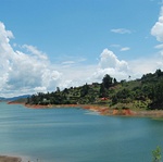 Aventura, descanso, entretenimiento familiar en el Lago Calima - Turismo de Colombia Aventura, descanso, entretenimiento familiar en el Lago Calima - Turismo de Colombia